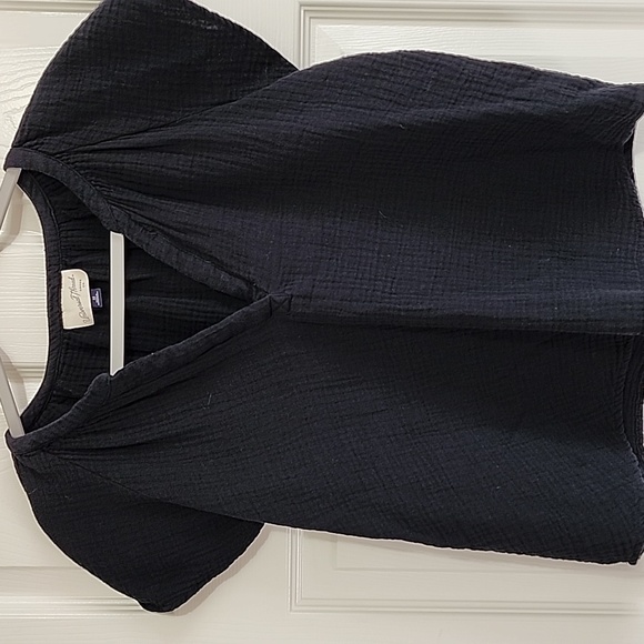 BUNDLE TOPS - Picture 2 of 6